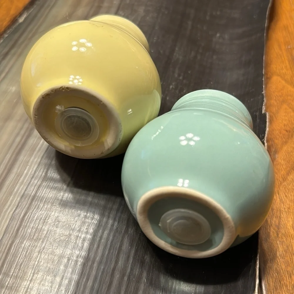 Vintage Mid Century S&P Ceramic Art Pottery Sea Foam Green & Yellow Shakers